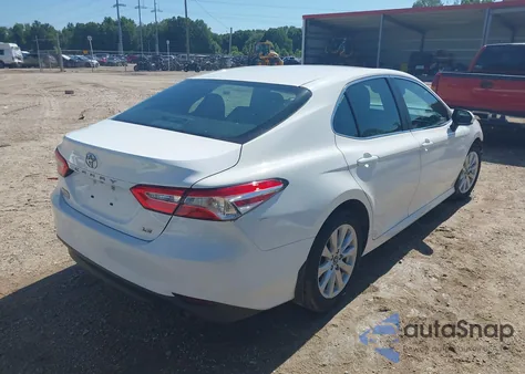 2018 Toyota Camry L/Le/Se/Xle from USA, damaged, VIN 4T1B11HK1JU062112